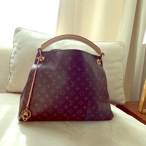 Authentic Louis Vuitton Artsy